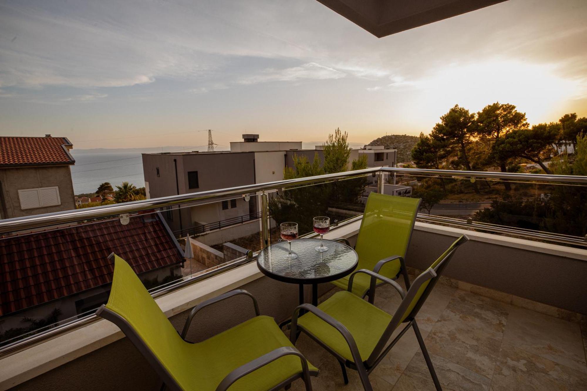 Villa Em Makarska Kamer foto
