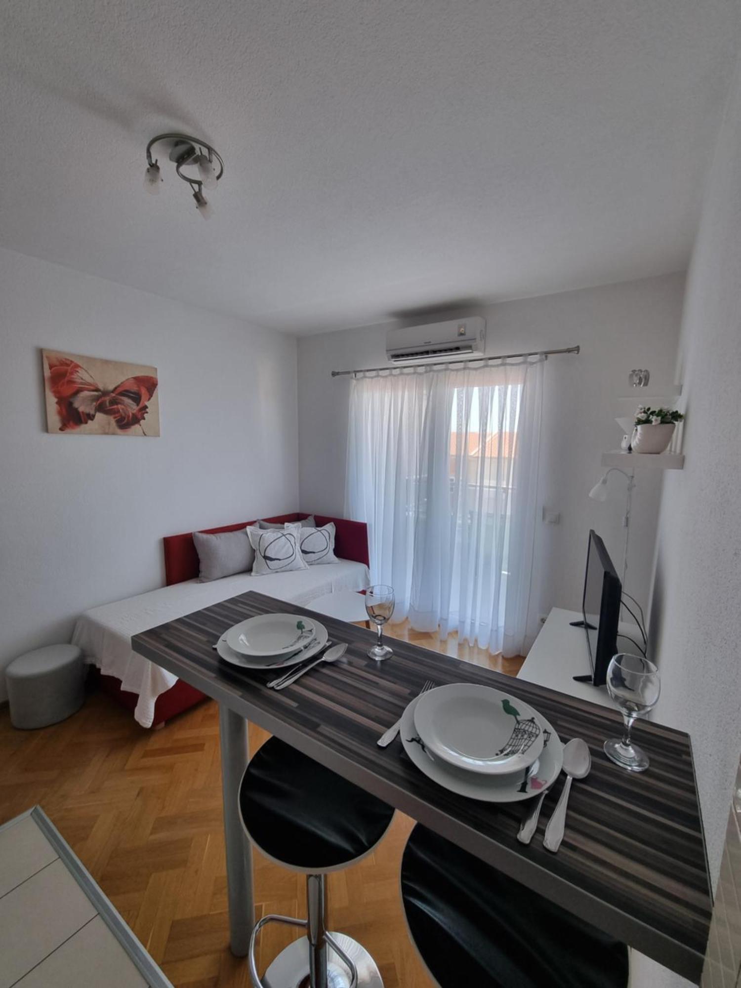 Villa Em Makarska Buitenkant foto