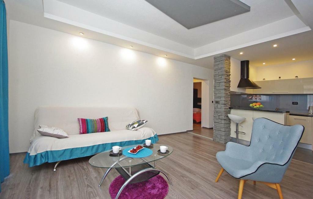 Villa Em Makarska Buitenkant foto